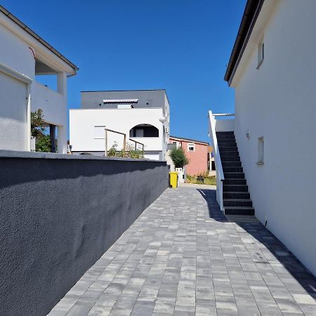 Apartmani Deak Vir Exteriör bild
